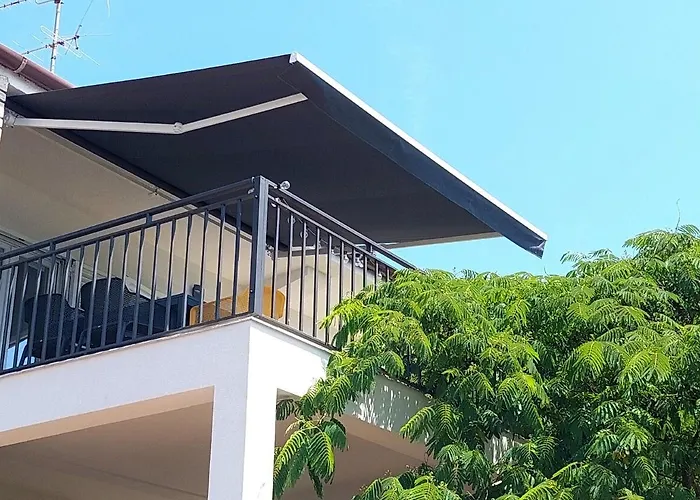 Korni Biograd na Moru