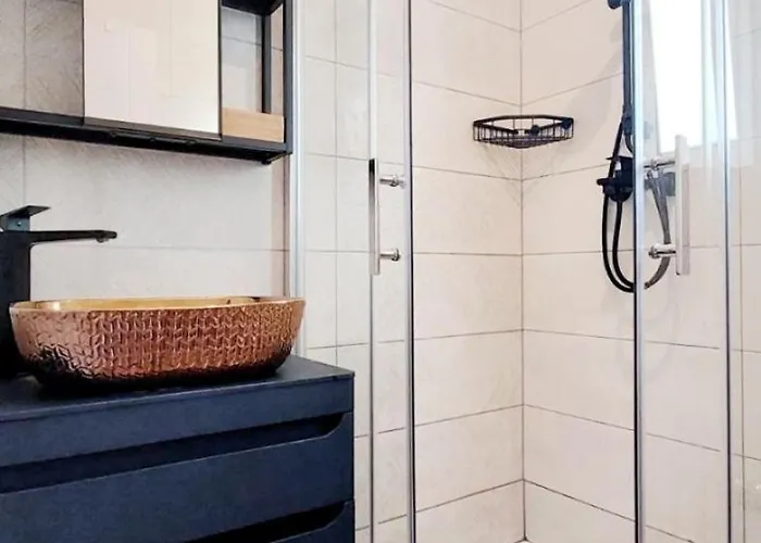 Korni Biograd Na Moru