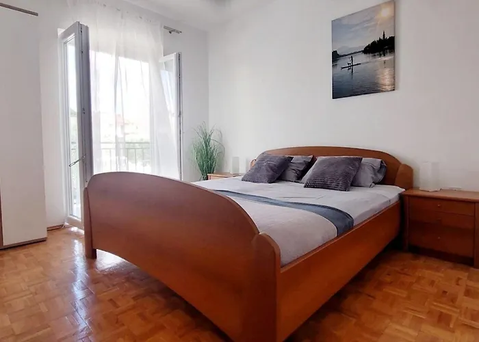 Apartman Korni Biograd Na Moru